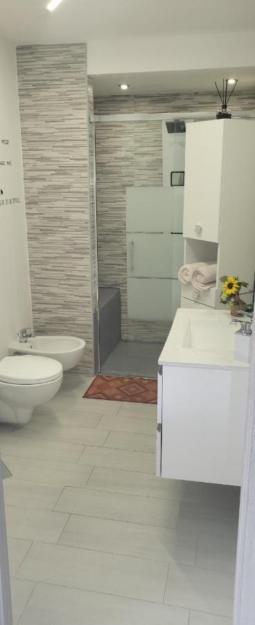 Holithªy Molª Bed & Breakfast Mola di Bari Exterior photo